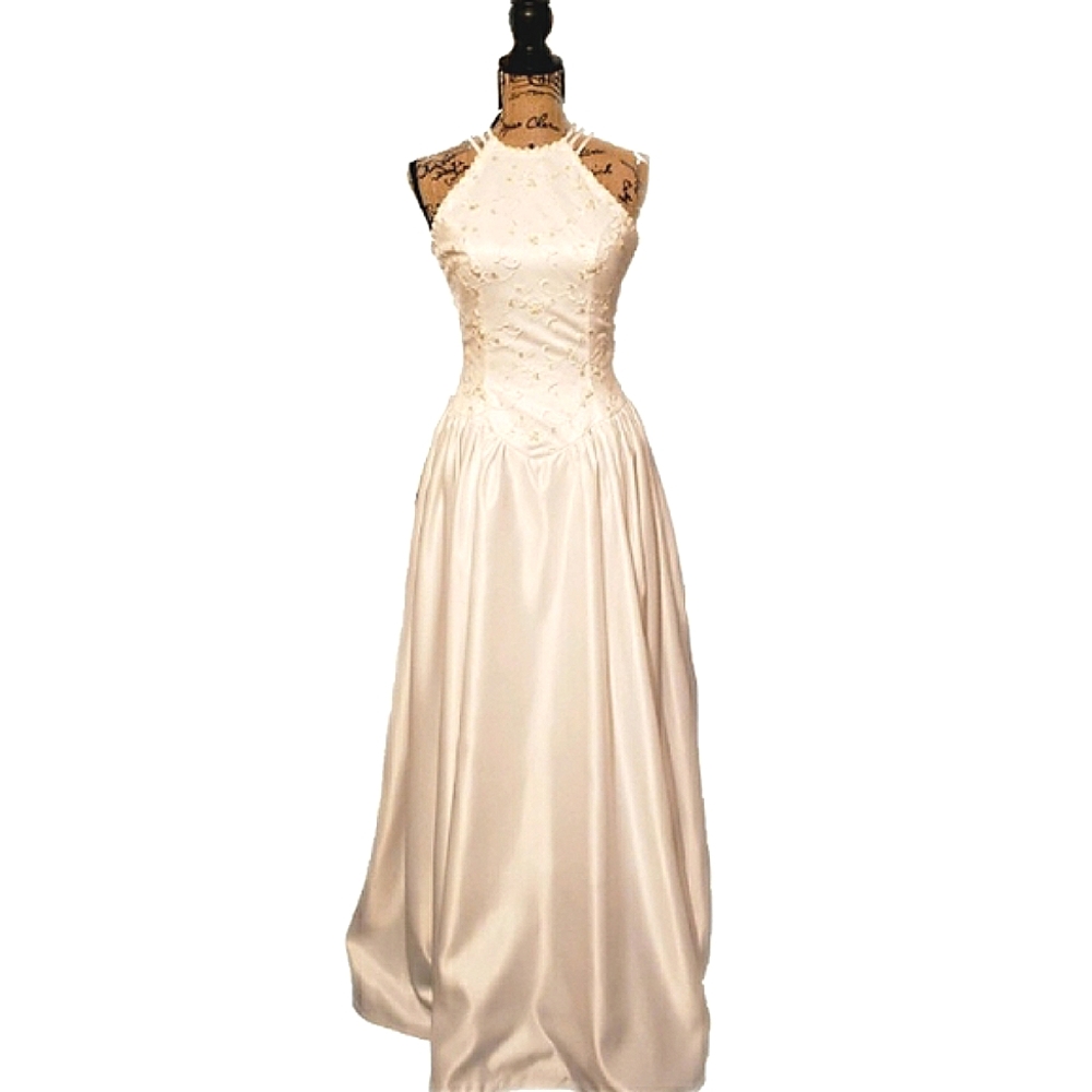 Best Buy Bridal White Satin Halter Gown 6 NWT